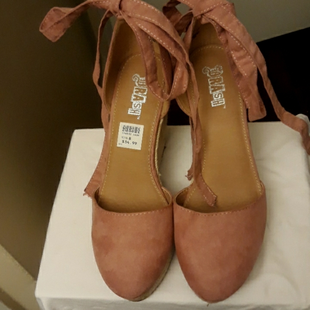 Brash Rose Colored Platform Espadrilles 4" w/1" (walks like your in 3" heels).